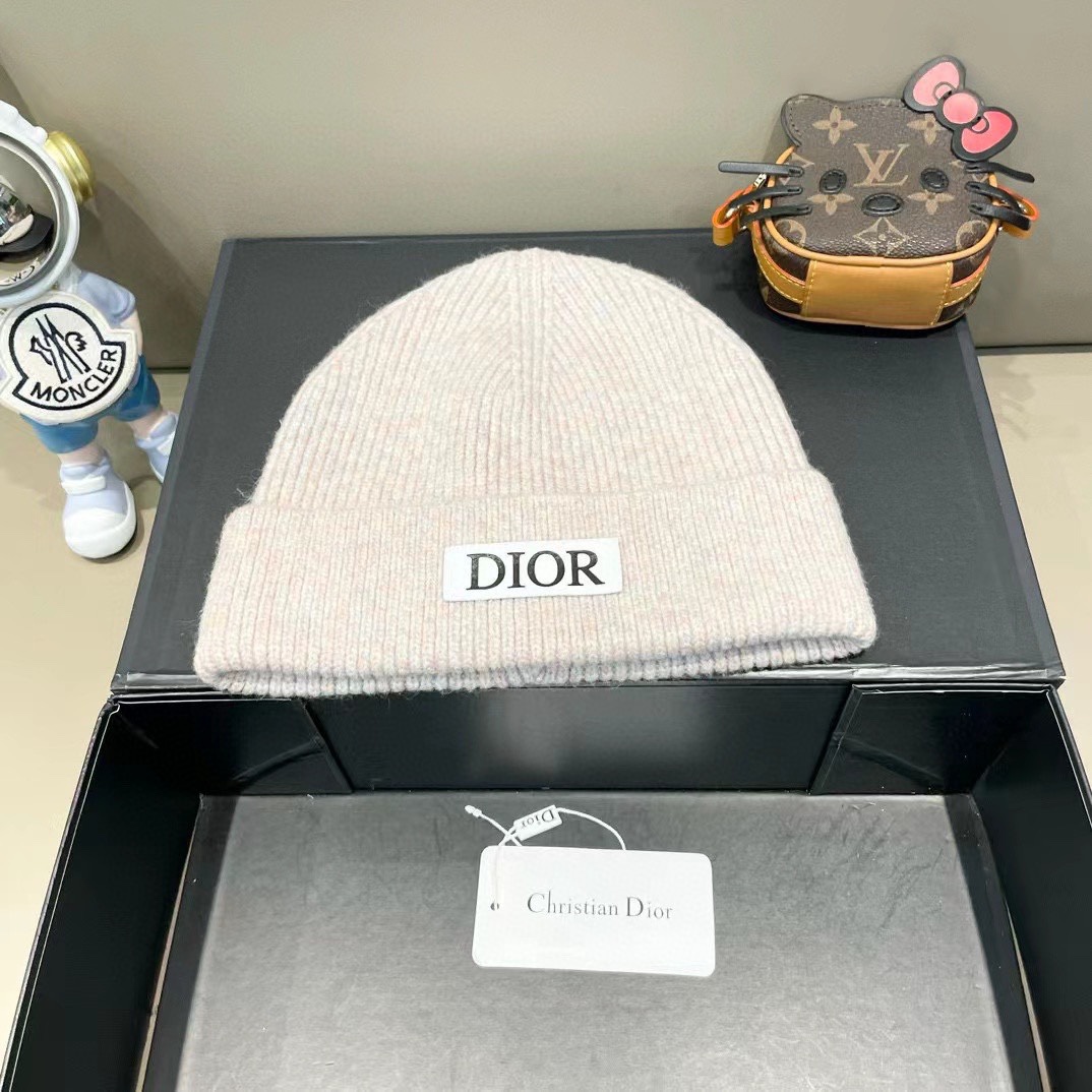 NO:217356,Dior Dior rabbit wool hat for women in autumn and winter Korean version versatile Japanese warm knitted hat ins trendy brand thick ear protection cold hat hat fisherman hat baseball hat knit hat, hat, dior, dior, espadrilles, hats19860909迪奥Dior兔毛毛线帽女秋冬韩版百搭日系保暖针织帽ins潮牌加厚护耳冷帽子帽子渔夫帽棒球帽针织帽,帽子,dior,dior,espadrilles,hats,hat