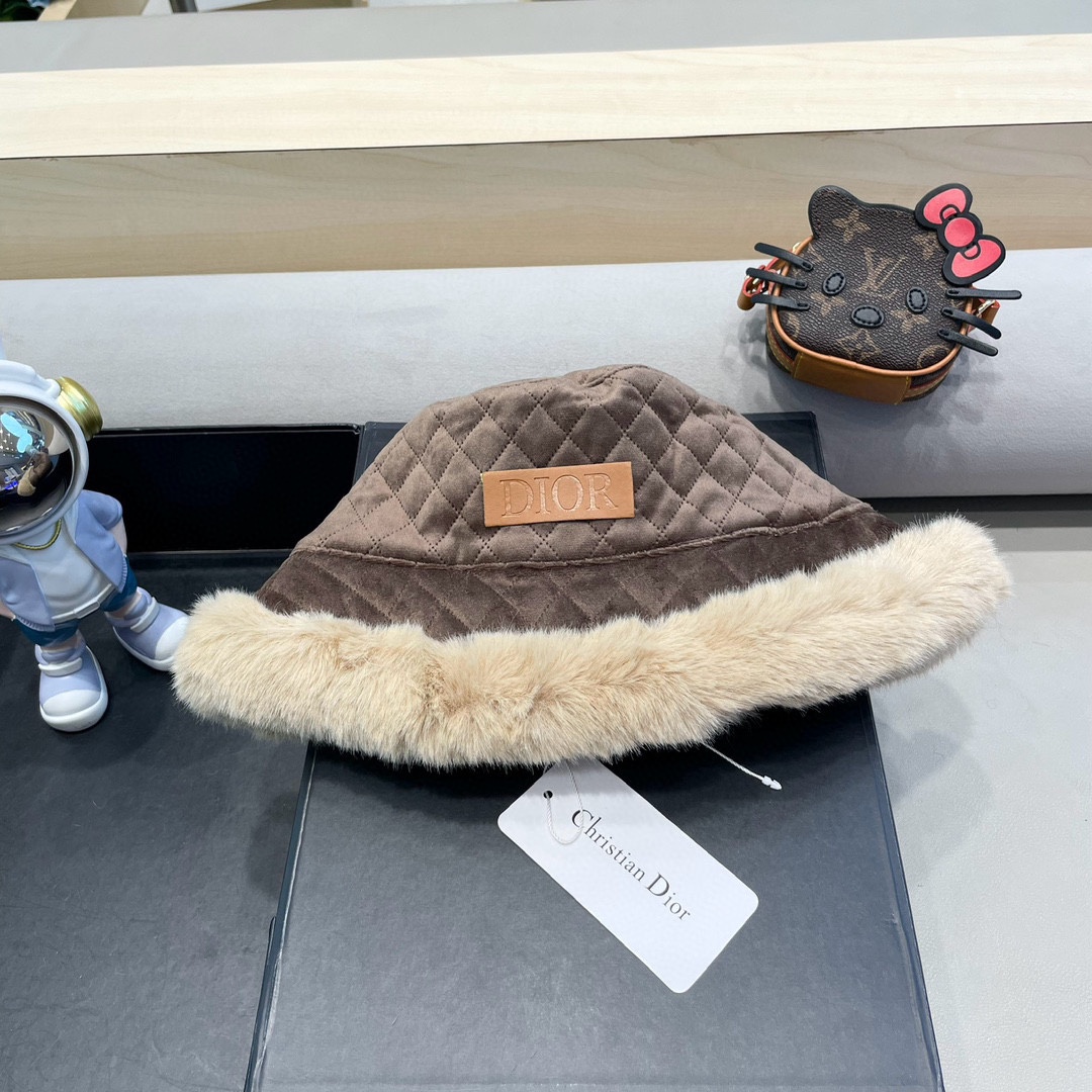 NO:217127,Dior hat for women's autumn and winter, non-faced, warm and thickened fisherman hat winter ear protection plush pot hat new hat fisherman hat baseball hat knit hat, hat, dior, espadrilles, hats19860909Dior 帽子女款秋冬季素颜百搭保暖加厚渔夫帽冬天护耳毛绒盆帽新款帽子渔夫帽棒球帽针织帽,帽子,dior,espadrilles,hats,hat