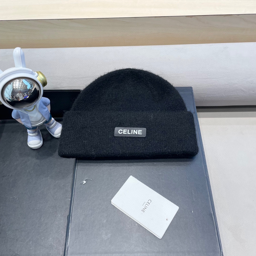 NO:217135,Celine Celine high-end wool men and women solid color fashion versatile knit hat winter skin-friendly comfortable face-showing small knit hat fisherman hat baseball hat knit hat, hat, celine, espadrilles, hats19860909塞琳Celine高级绵羊毛男女纯色时尚百搭针织帽冬季亲肤舒适显脸小针织帽帽子渔夫帽棒球帽针织帽,帽子,celine,espadrilles,hats,hat