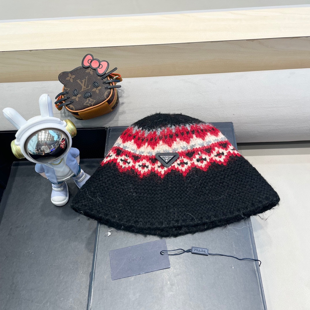 NO:217164,Prada Prada wool blend retro fisherman hat women autumn and winter big head circumference face small handmade wool hat knit ear protection hat fisherman hat baseball hat knit hat, hat, prada, prada, espadrilles, hats19860909普拉达Prada羊毛混纺复古渔夫帽子女秋冬季大头围显脸小手工毛线帽针织护耳帽帽子渔夫帽棒球帽针织帽,帽子,prada,prada,espadrilles,hats,hat
