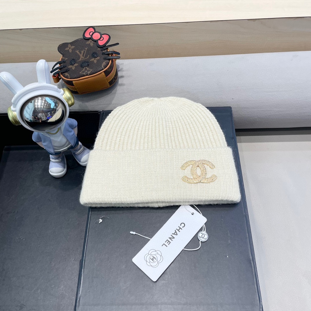 NO:217189,Chanel good products recommendations New wool cashmere knit hat ear protection double C letter wool hat small fragrance air-cool hat fisherman hat baseball hat knit hat, hat, chanel, espadrilles, hats19860909Chanel好物推荐 新款羊毛羊绒针织帽子护耳双C字母毛线帽小香风冷帽帽子渔夫帽棒球帽针织帽,帽子,chanel,espadrilles,hats,hat