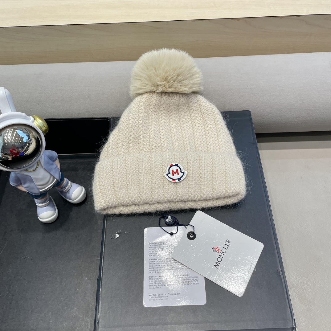 NO:217195,Moncler official authentic monclerer squid knitted wool hat imitation fox wool ball knitted hat warm pullover hat fisherman hat baseball hat knit hat, hat, christian louboutin, Moncler, espadrilles, hats19860909moncler官方正品蒙口凌誉冬针织麻花纹毛线帽仿狐狸毛球针织帽保暖套头帽帽子渔夫帽棒球帽针织帽,帽子,christian louboutin,Moncler,espadrilles,hats,hat