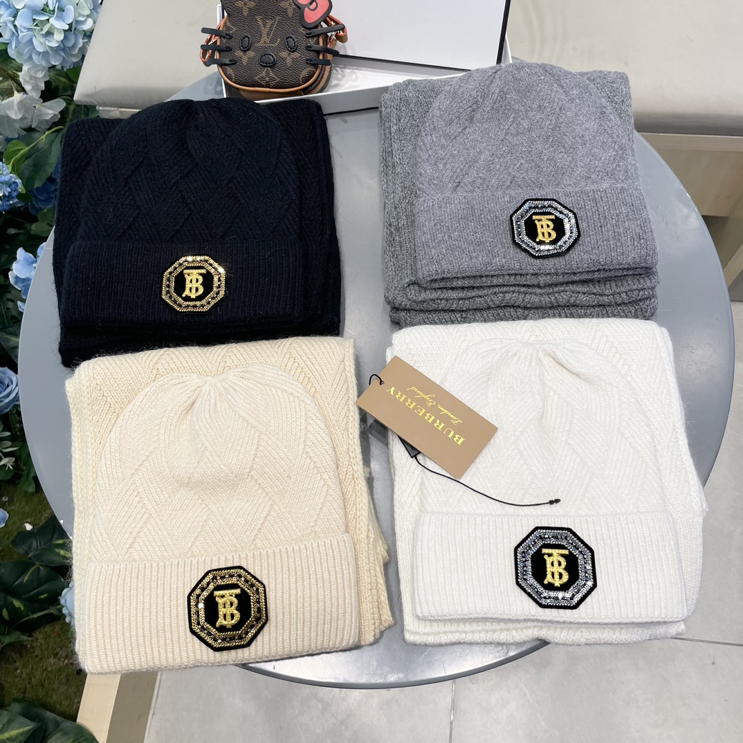 NO:217203,Burberry BURBERRY Xiaohongshu hits, new classic suit hats on the official website!  Hat scarf!  Great feel!  It’s super comfortable~ You’re just a short set of hats this winter~ It’s warm and fashionable!  Welcome to choose!! Hat Fisherman's hat Baseball hat Knit hat, hat, burberry, burberry, espadrilles, hats19860909巴宝莉 BURBERRY小红书爆款,官网新品经典套装帽子！帽子围巾！手感一级棒！暖暖哒超级舒服～这个冬天你就差这么一套装帽子啦～又保暖又时尚！欢迎选择!!帽子渔夫帽棒球帽针织帽,帽子,burberry,burberry,espadrilles,hats,hat