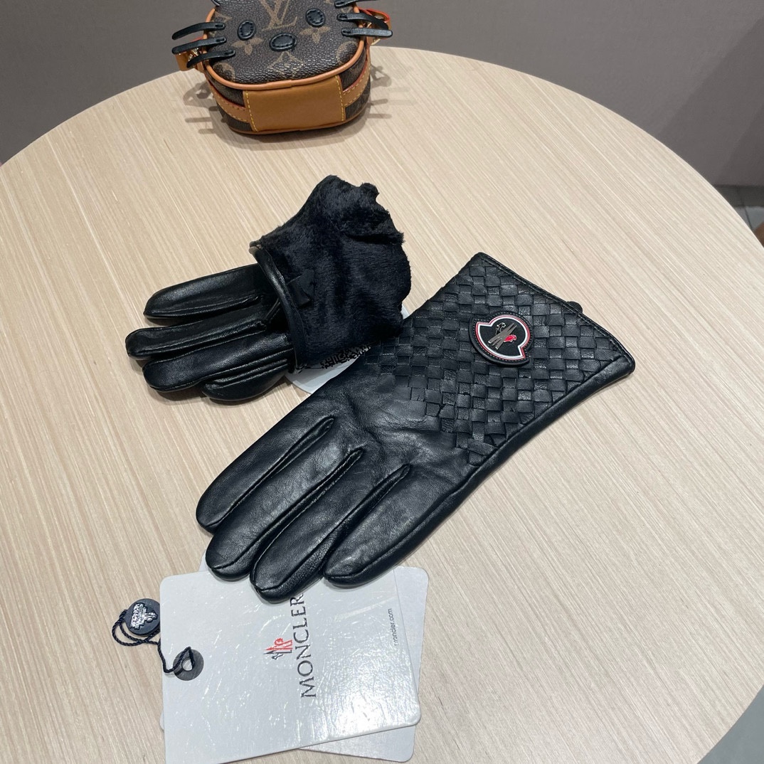 Moncler Launches 2024 Love Gloves Collection with High-Quality Lamb-Skin, Sizes M-L. - 图片 8