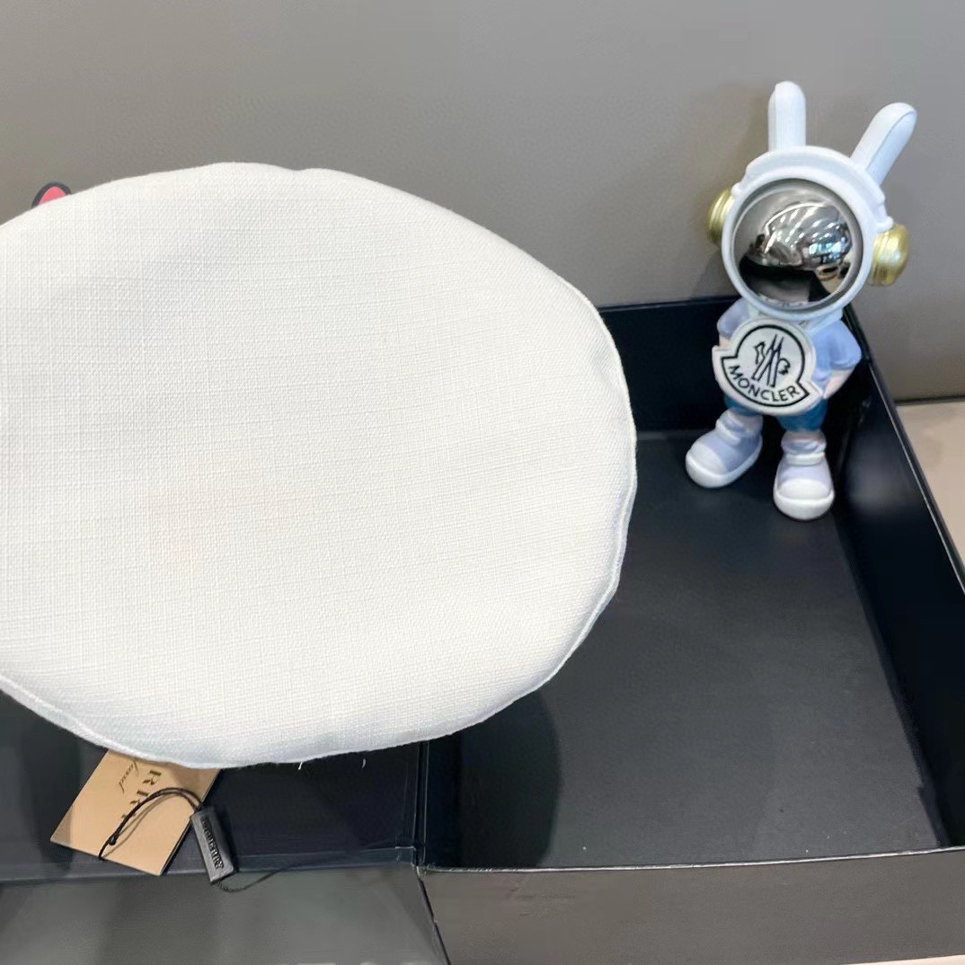 巴宝莉Burberry 2024早春新款高档军帽，火爆款，精美预热，采用高端帽底，外单品质，超百搭的，高