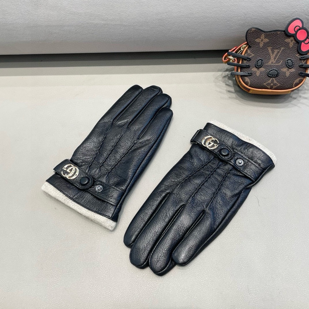 Warm and Stylish: Moncler’s Winter Velvet Gloves for Women - 图片 7