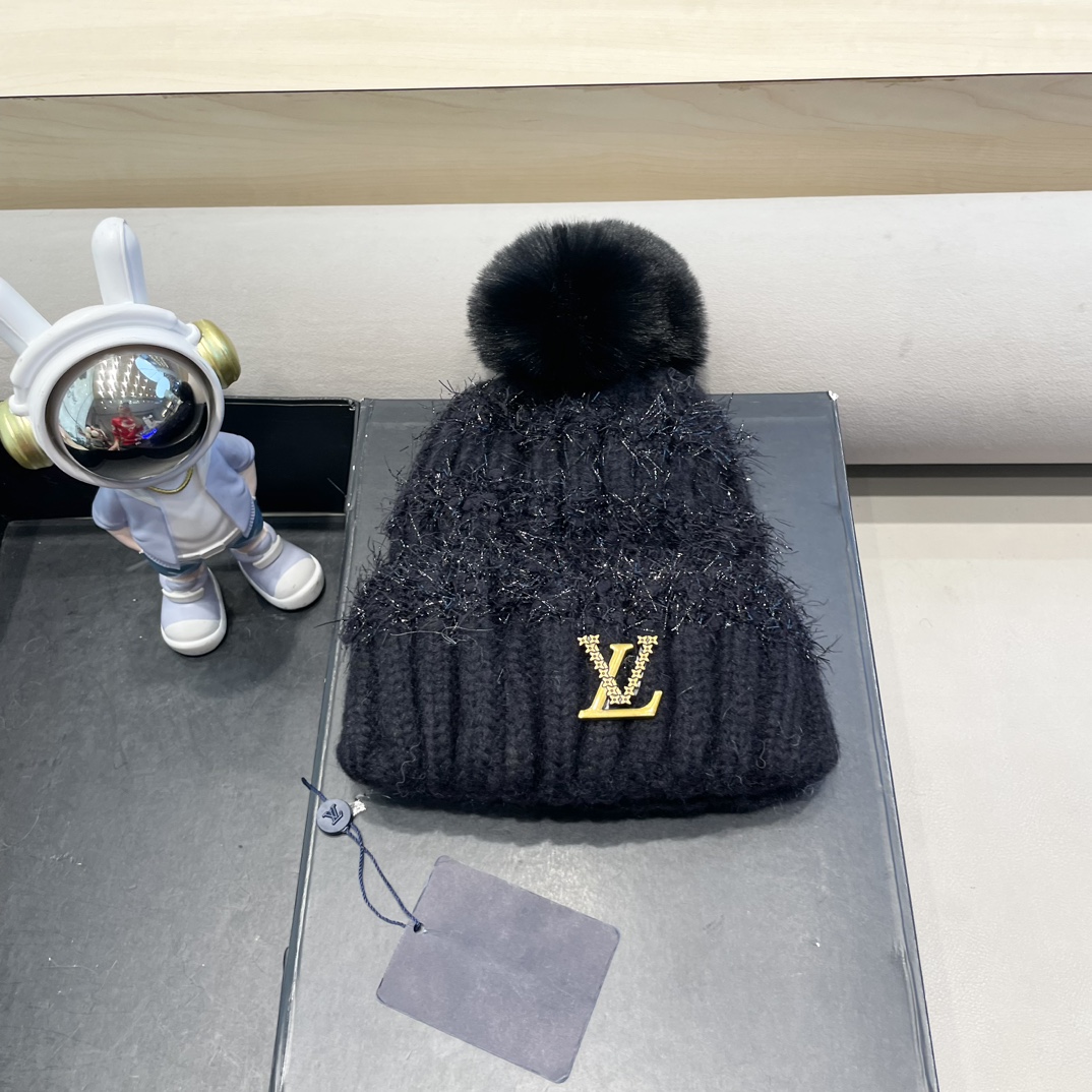 NO:217909,lv Louis Vuitton Japanese rabbit hair blended wool hat for women winter new fashion colored knit hat showing face small versatile head hat fisherman hat baseball hat knit hat, hat, louis vuitton, louis vuitton, espadrilles, hats19860909lv路易威登日系兔毛混纺毛线帽子女冬季新款时尚彩条针织帽显脸小百搭包头帽帽子渔夫帽棒球帽针织帽,帽子,louis vuitton,louis vuitton,espadrilles,hats,hat