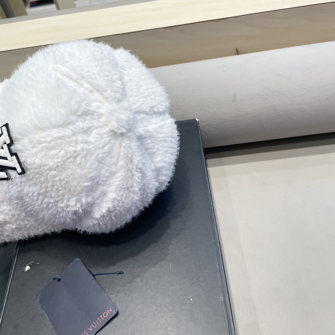 LV路易威登兔毛棒球帽女秋冬韩国网红百搭保暖毛绒鸭舌帽子潮