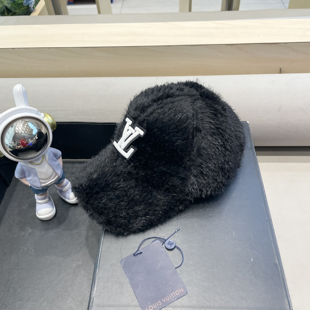 LV路易威登兔毛棒球帽女秋冬韩国网红百搭保暖毛绒鸭舌帽子潮