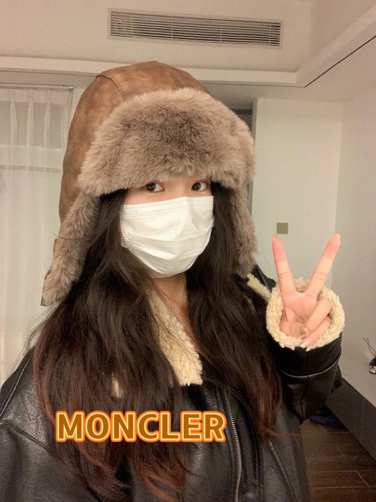 NO:217951,Moncler wool hat winter hat women winter Korean style trendy sweet fashion cute wool ball autumn and winter knitted warm ear protection hat fisherman hat baseball hat knit hat, hat, christian louboutin, espadrilles, hats19860909moncler毛线帽冬季帽子女冬天韩版潮甜美时尚可爱毛球秋冬针织保暖护耳帽帽子渔夫帽棒球帽针织帽,帽子,christian louboutin,espadrilles,hats,hat