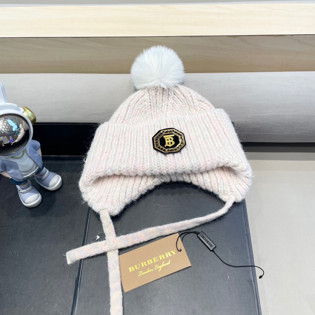 NO:217939,Burberry Burberry ear protection wool hat for women in autumn and winter new style knitted hat with wool ball cold warm hat fisherman hat baseball hat knit hat, hat, burberry, burberry, espadrilles, hats19860909Burberry巴宝莉护耳毛线帽子女秋冬季新款含羊毛针织帽毛球防寒保暖帽子帽子渔夫帽棒球帽针织帽,帽子,burberry,burberry,espadrilles,hats,hat