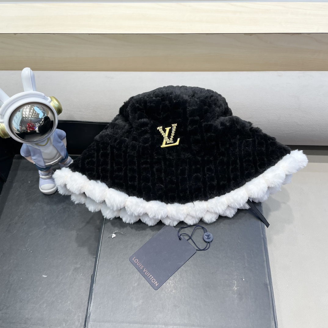 NO:218011,lv Louis Vuitton thickened fluffy lace fisherman hat women autumn and winter warm ear protection versatile face showing small casual basin hat fisherman hat baseball hat knit hat, hat, louis vuitton, louis vuitton, espadrilles, hats19860909lv路易威登加厚毛绒绒花边渔夫帽子女秋冬季保暖护耳百搭素颜显脸小休闲盆帽帽子渔夫帽棒球帽针织帽,帽子,louis vuitton,louis vuitton,espadrilles,hats,hat