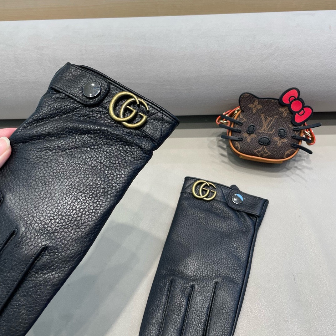 Luxurious Lamb-Skin Gloves by Gucci for Cozy Autumn and Winter Fashion - 图片 2