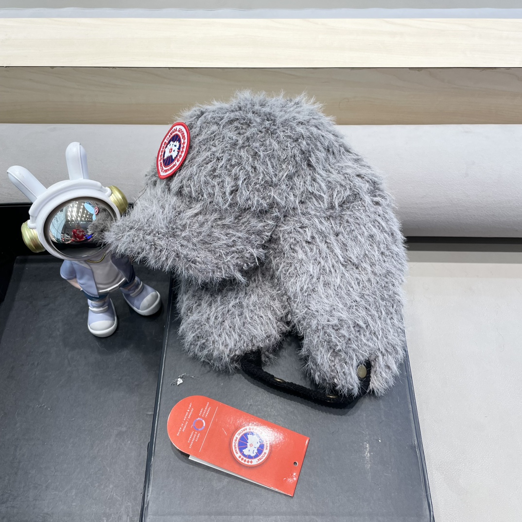 P126 CANADIAN GEESE OFFICIAL SIMONE GOOSE POPSICLE POPPET CAPS, MALE AND FEMALE OUTDOOR HEAT CAPS