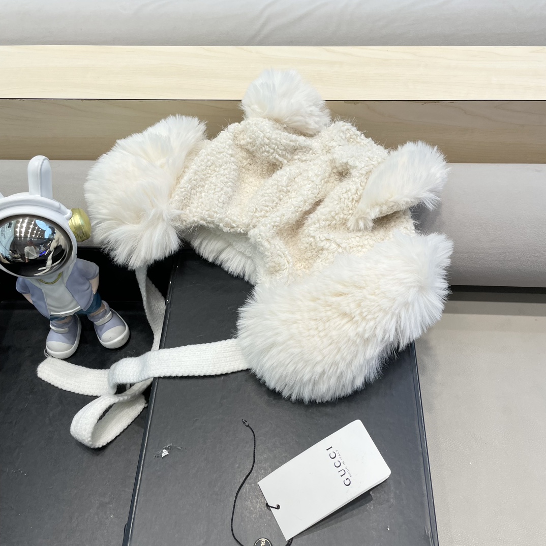Gucci奥莱正品毛绒帽小熊耳朵显脸小保暖针织护耳雷锋帽潮
