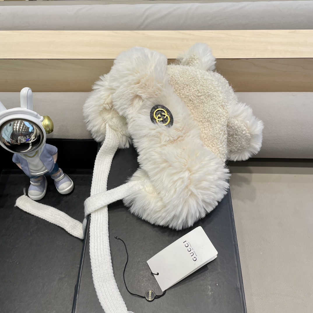 Gucci奥莱正品毛绒帽小熊耳朵显脸小保暖针织护耳雷锋帽潮