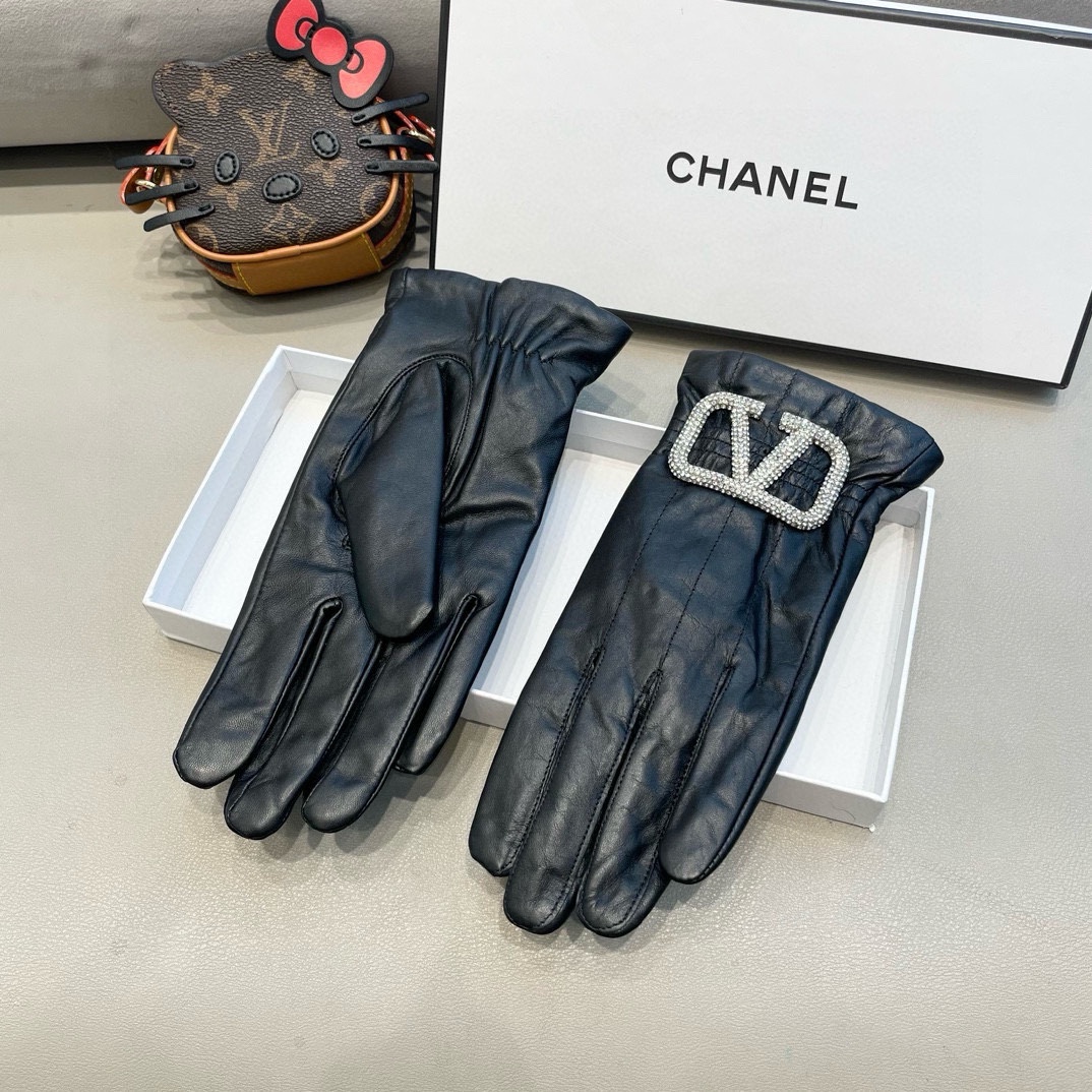 Valentino’s Latest High-Skink Gloves: Imported Sheep Hides, Warm Velvet Interior, Top Seller. - 图片 2