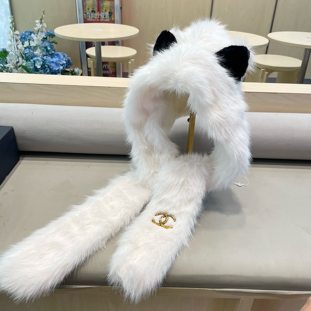 Chanel冬天加厚保暖毛绒帽子可爱狐狸耳朵帽子围巾一体二件套防寒护耳帽