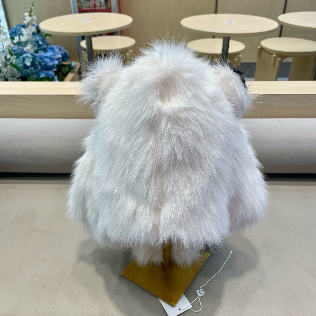 Chanel冬天加厚保暖毛绒帽子可爱狐狸耳朵帽子围巾一体二件套防寒护耳帽