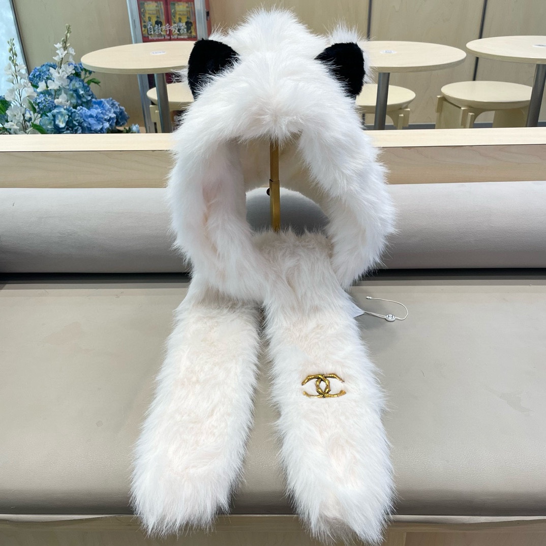 Chanel冬天加厚保暖毛绒帽子可爱狐狸耳朵帽子围巾一体二件套防寒护耳帽