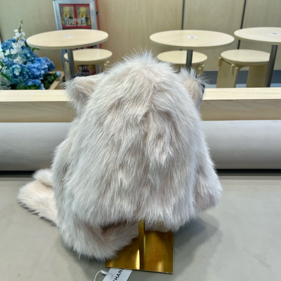 Chanel冬天加厚保暖毛绒帽子可爱狐狸耳朵帽子围巾一体二件套防寒护耳帽