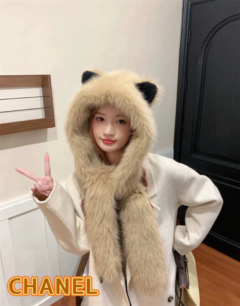 Chanel冬天加厚保暖毛绒帽子可爱狐狸耳朵帽子围巾一体二件套防寒护耳帽