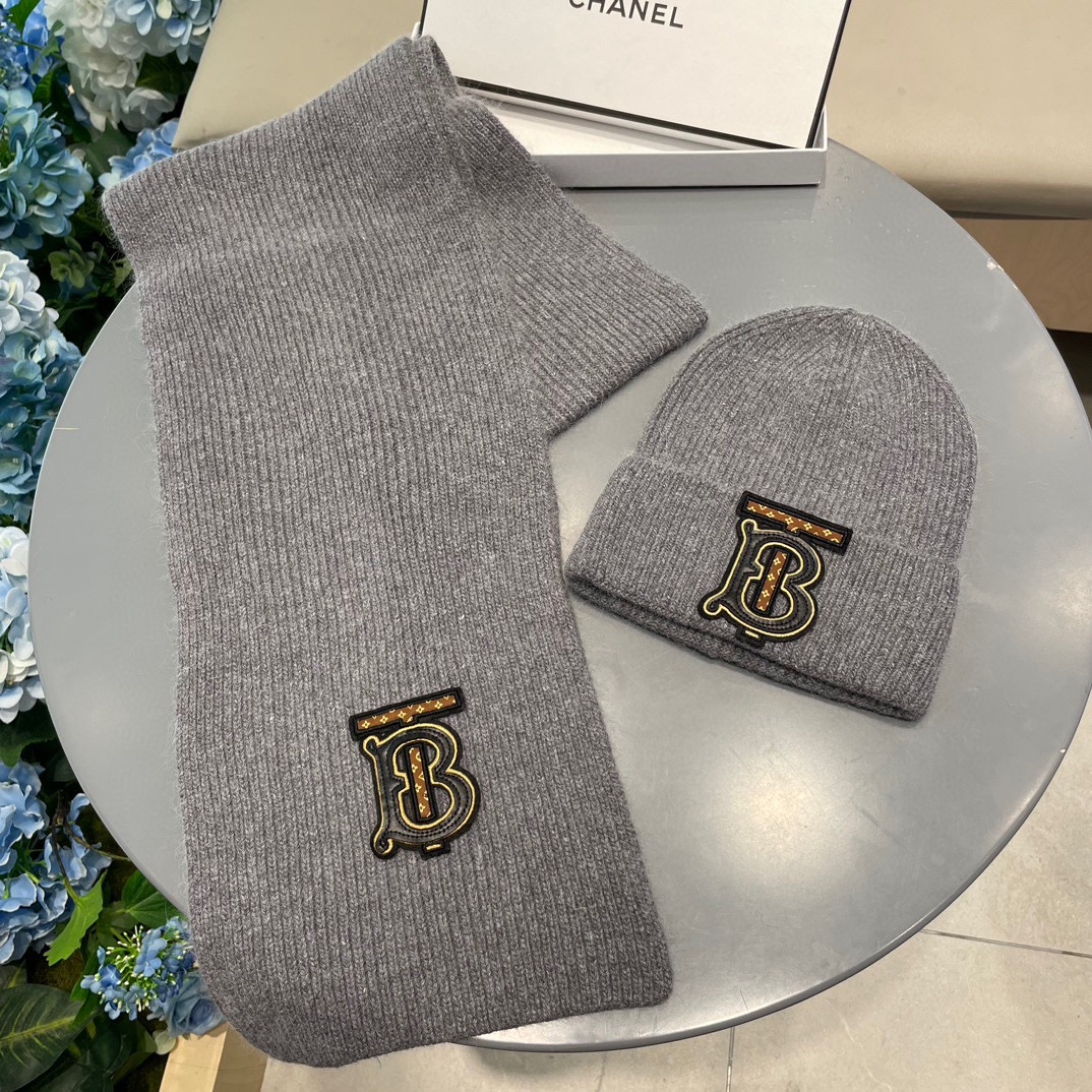 [Burberry Hats]