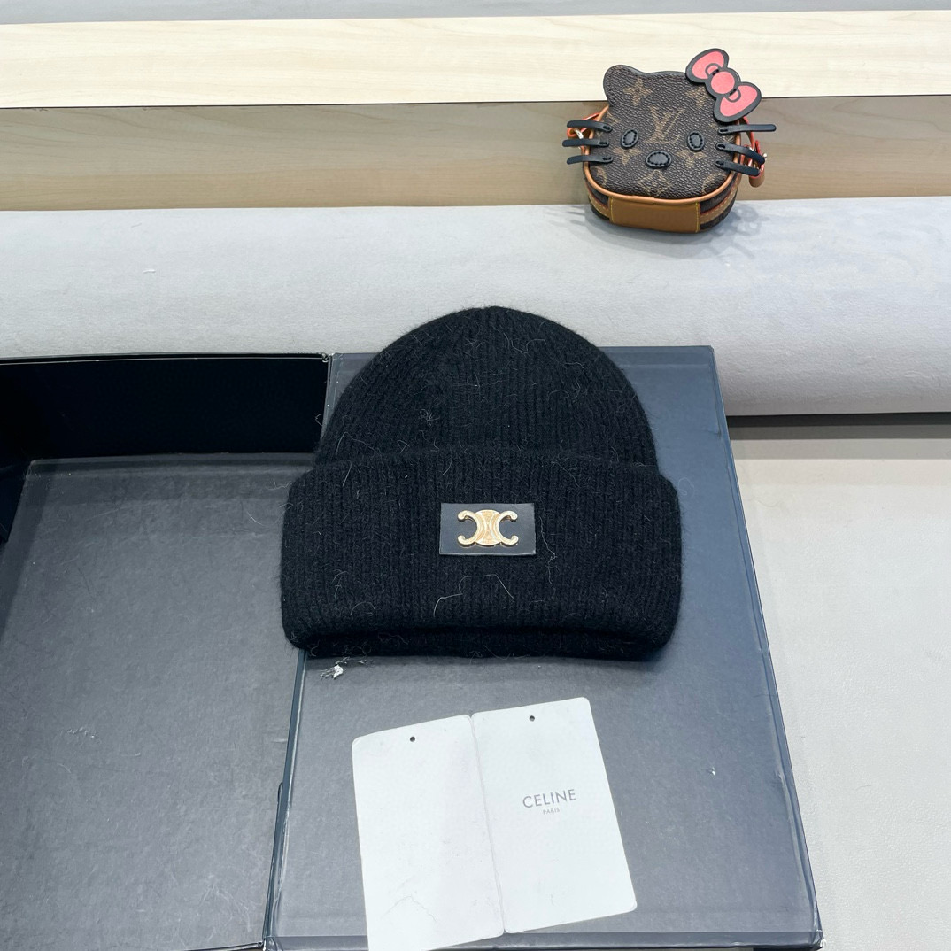NO:218601,Celine Celine rabbit knitted hat hat for women in autumn and winter new style solid color warm big head circumference face small wool hat cold hat fisherman hat baseball hat knit hat, hat, celine, espadrilles, hats19860909Celine塞琳兔毛针织帽帽子女秋冬季新款纯色保暖大头围显脸小毛线帽冷帽帽子渔夫帽棒球帽针织帽,帽子,celine,espadrilles,hats,hat