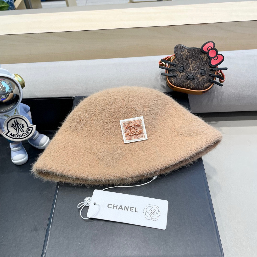 NO:218603,Chanel rabbit-haired fisherman hat for women in autumn and winter new versatile warm knitted hat showing face small plush basin hat bucket hat hat fisherman hat baseball hat knit hat, hat, chanel, espadrilles, hats19860909Chanel 兔毛渔夫帽女秋冬新款百搭保暖针织帽显脸小毛绒盆帽水桶帽子帽子渔夫帽棒球帽针织帽,帽子,chanel,espadrilles,hats,hat