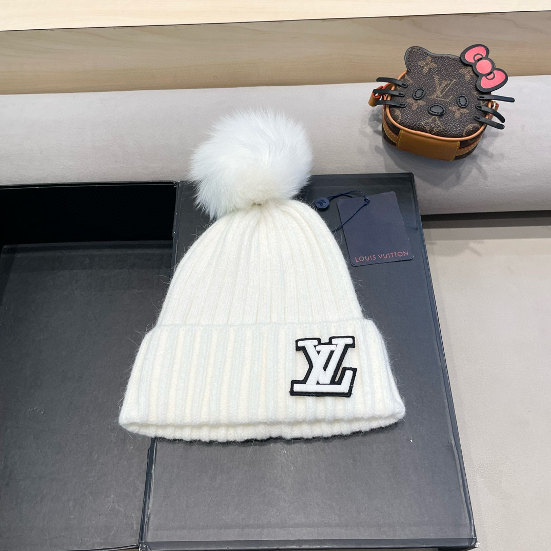 NO:218629,Louis Vuitton LV Di Lieba same black wool ball knit hat new versatile cold warm wool hat cold hat fisherman hat baseball hat knit hat, hat, louis vuitton, louis vuitton, espadrilles, hats19860909路易威登lv迪丽热巴同款黑色毛球针织帽新款百搭防寒保暖毛线帽子冷帽帽子渔夫帽棒球帽针织帽,帽子,louis vuitton,louis vuitton,espadrilles,hats,hat
