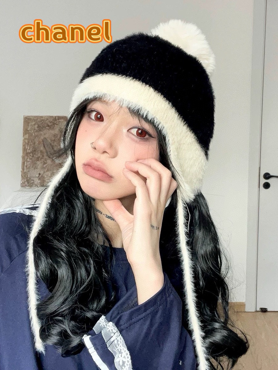 NO:218649,Chanel sweet girl contrasting wool hat women ear protection face small ball knit hat autumn and winter straps warm plush hat hat fisherman hat baseball hat knit hat, hat, chanel, espadrilles, hats19860909Chanel甜美少女撞色毛线帽女护耳显脸小球球针织帽秋冬绑带保暖毛绒帽子帽子渔夫帽棒球帽针织帽,帽子,chanel,espadrilles,hats,hat