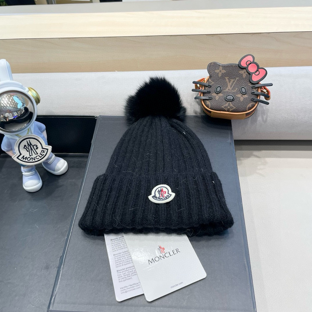 NO:218439,Moncler Moncler official website classic knitted hat, original single replica. Very soft and skin-friendly, very elastic, textured and very versatile style~ Warm cashmere wool hat, both size is elastic~ universal for men and women, can be worn for any head circumference. Super good quality, sincerely recommended hat Fisherman hat Baseball hat Knit hat, hat, christian louboutin, Moncler, Moncler, espadrilles, hats19860909蒙口Moncler盟可睐官网经典针织帽,原单复刻.非常柔软亲肤,弹性很好有质感又非常百搭的款式~保暖的 羊绒毛线帽,均码有弹性~男女通用,任何头围都可以佩戴.质量超好真心推荐帽子渔夫帽棒球帽针织帽,帽子,christian louboutin,Moncler,Moncler,espadrilles,hats,hat