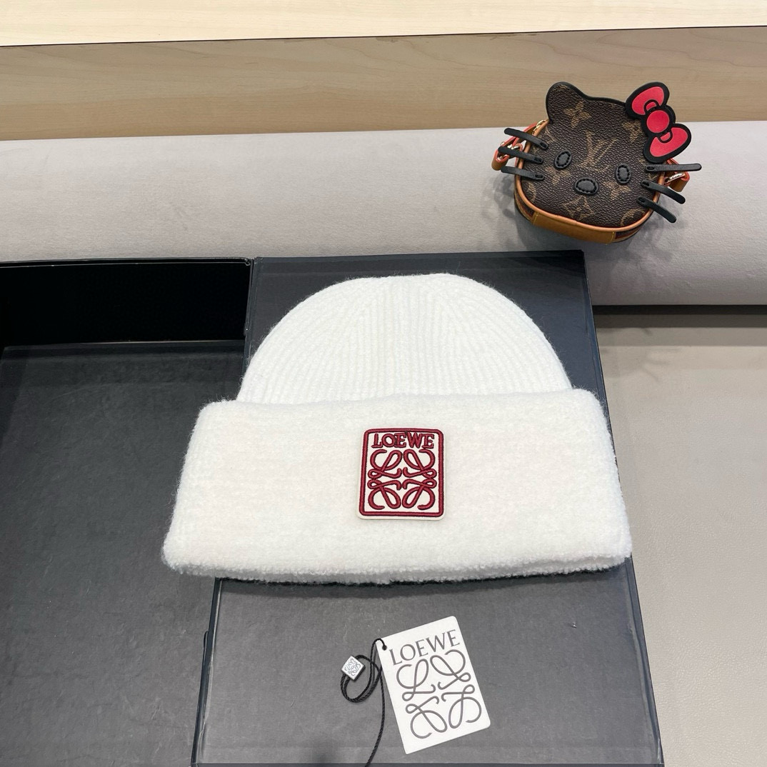 NO:218475,loewe Loewe knitted hat couple versatile autumn and winter pure wool double layer warm wool hat hat fisherman hat baseball hat knit hat, hat, loewe, loewe, espadrilles, hats19860909loewe罗意威针织帽子情侣百搭秋冬纯羊毛双层保暖毛线帽帽子渔夫帽棒球帽针织帽,帽子,loewe,loewe,espadrilles,hats,hat