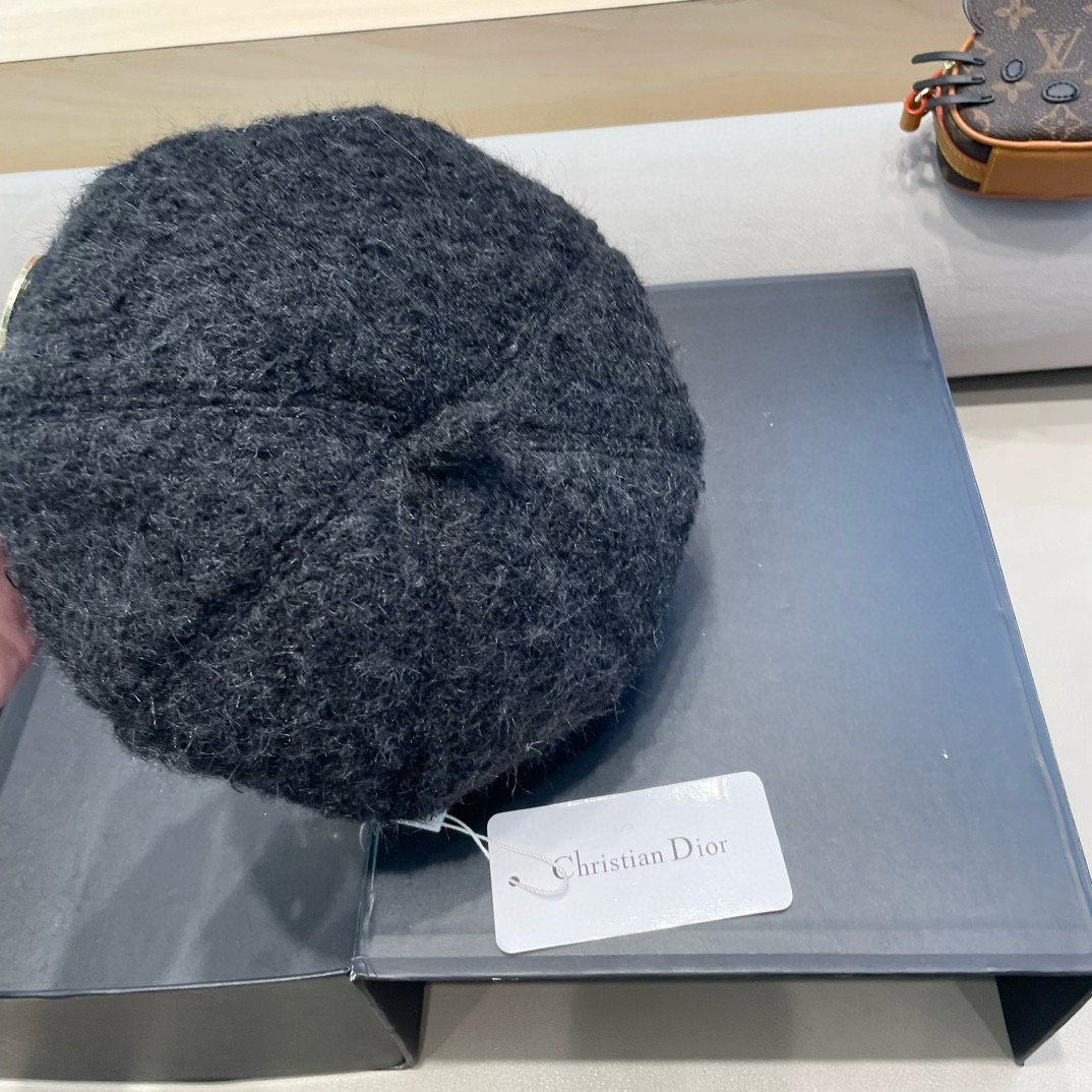 Dior 毛绒针织显白氛围感贝雷帽女2024新款秋冬日系百搭大头围画家帽子