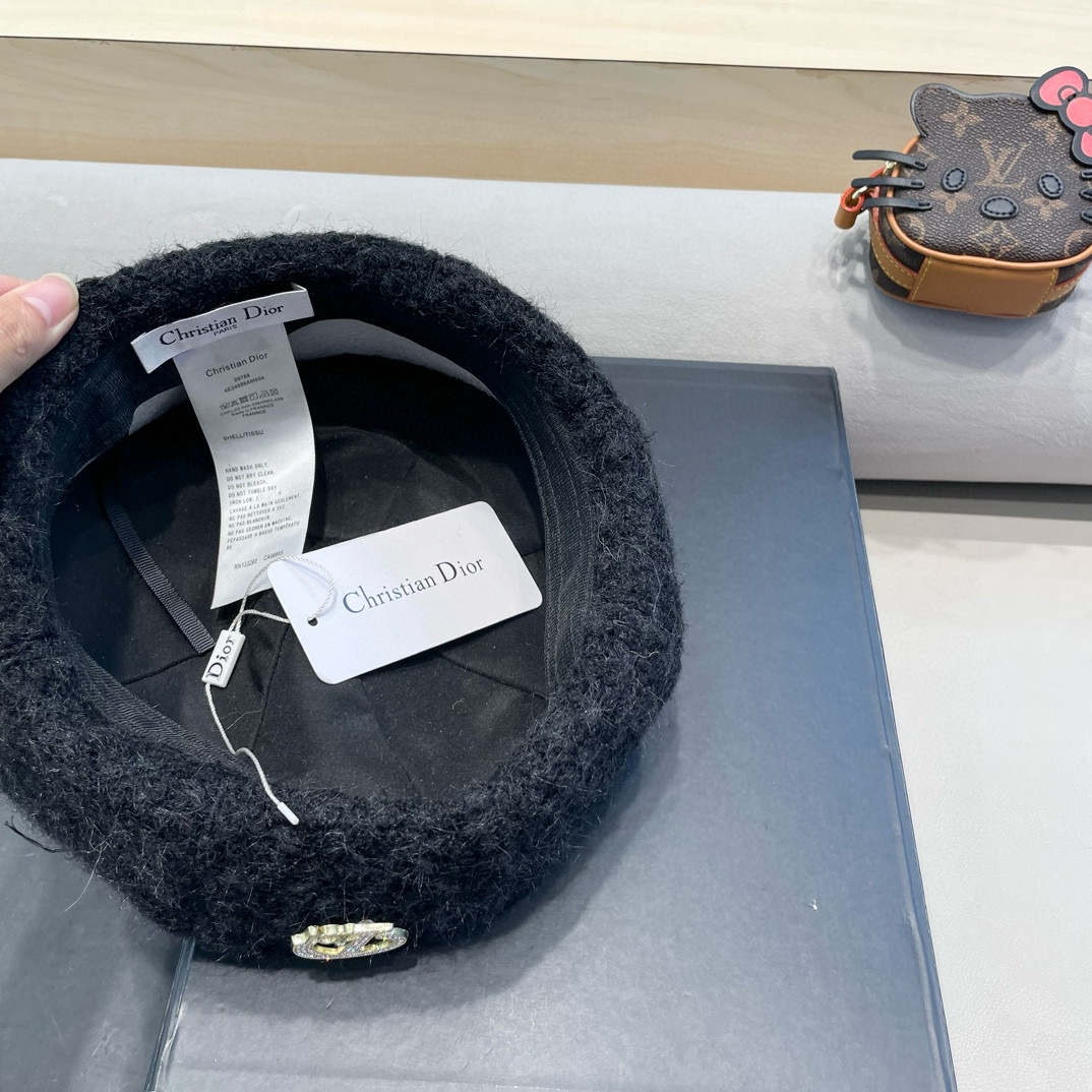 Dior 毛绒针织显白氛围感贝雷帽女2024新款秋冬日系百搭大头围画家帽子