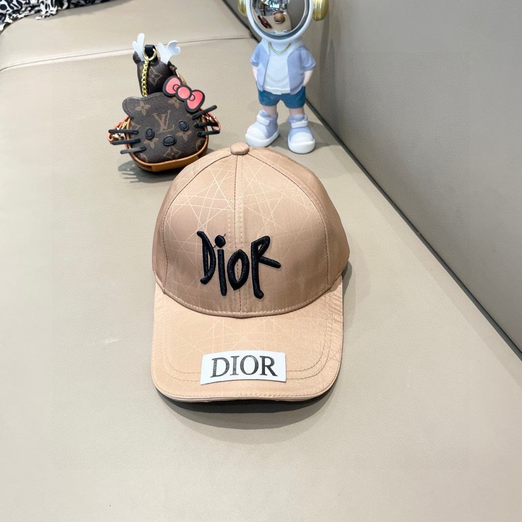NO:218999,Dior's new original single-embroidered baseball cap, full of retro charm, popular new models for the counter, 1:1 mold customization, original canvas   top layer cowhide, pure cotton lining, light and breathable!  Excellent quality, base head circumference 56, patch adjustable. Hats Fisherman's hat Baseball hat Knitted hat, hat, dior, dior, espadrilles, cowhide, hats19860909Dior(迪奥)新款原单刺绣棒球帽, 复古韵味十足,专柜热门新款,1:1开模订制,原版帆布料 头层牛皮,纯棉内里,轻盈透气！质量超赞,基础头围56,贴片可调节.帽子渔夫帽棒球帽针织帽,帽子,dior,dior,espadrilles,cowhide,hats,hat