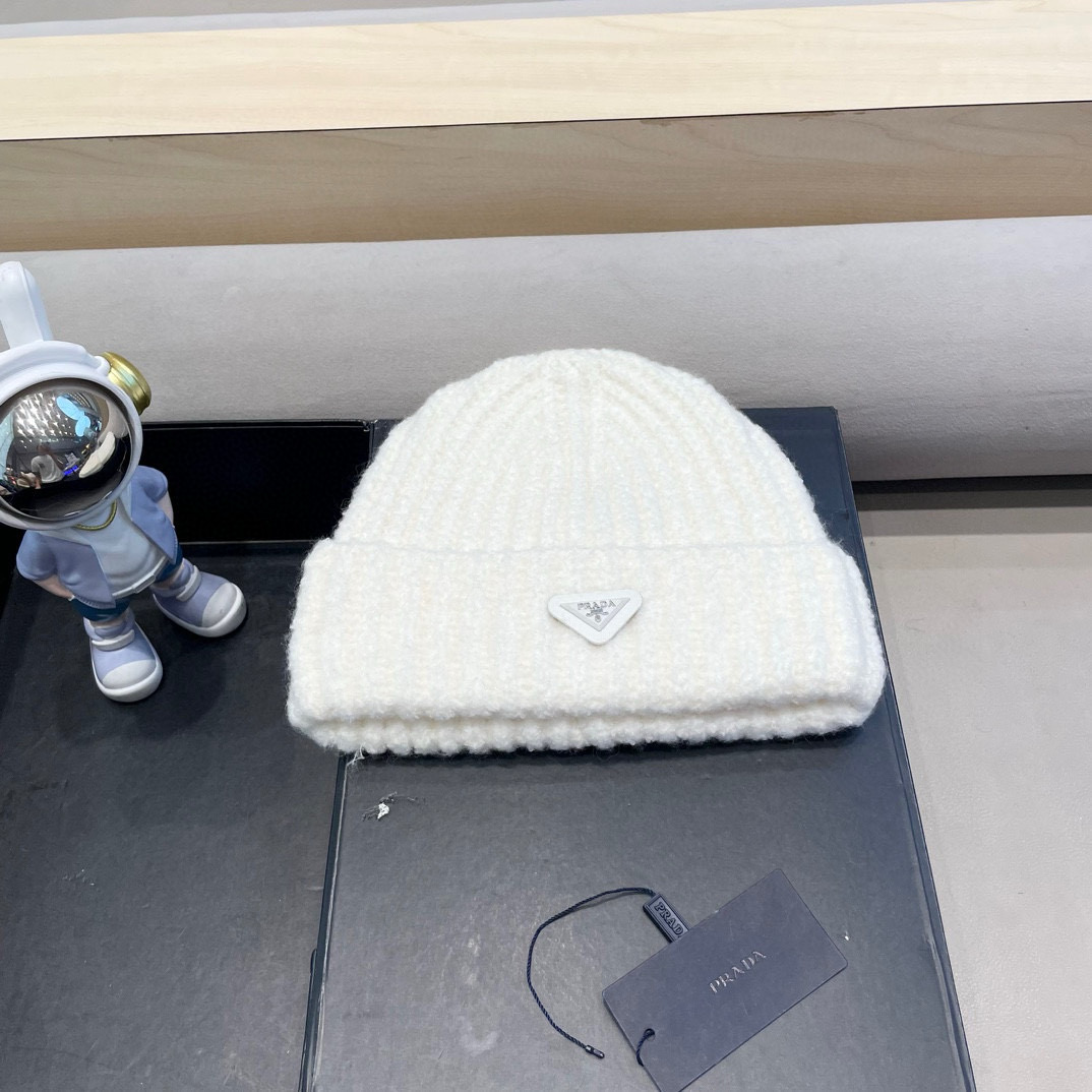 NO:219006,Prada new cold hat, selected high-quality wool, soft and skin-friendly, and has excellent warmth and excellent hat, fisherman hat, baseball hat, knit hat, hat, prada, prada, espadrilles, hats19860909Prada普拉达新款冷帽 精选优质毛线,柔软亲肤,保暖效果杠杠的帽子渔夫帽棒球帽针织帽,帽子,prada,prada,espadrilles,hats,hat