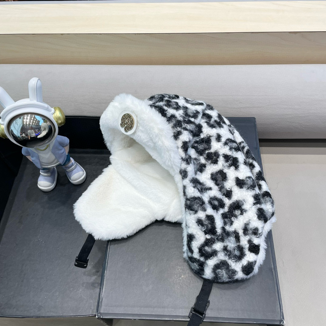 NO:219015,P Croxin Korean version ins Teddy hair retro headphones leopard print Lei Feng hat plush warmth thickened pilot hat women hat fisherman hat baseball hat knit hat, hat, chrome hearts, espadrilles, hats19860909P 克罗心韩版ins泰迪毛复古护耳机车豹纹雷锋帽毛绒保暖加厚飞行员帽子女帽子渔夫帽棒球帽针织帽,帽子,chrome hearts,espadrilles,hats,hat