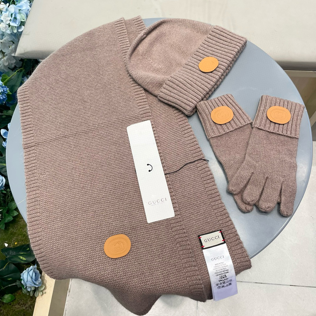 【围巾➕帽子➕手套 】三件套套装！简单大气是这款套帽围巾设计者的初心‼️真心美了～时尚柔软透气‼️材质：