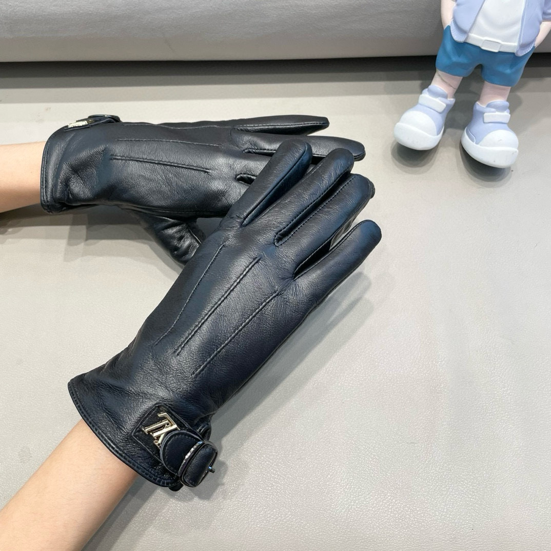 NO:294119,LV women's sheepskin gloves, fashionable gloves, warm and fleece lining in autumn and winter, classic, simple, comfortable, soft and versatile!  ML gloves, gloves, louis vuitton, sheepskin, gloves19860909LV女款羊皮手套,时尚手套,秋冬保暖加绒内里,经典简洁上手超舒适柔软、百搭！码数ML手套,手套,louis vuitton,sheepskin,gloves,accessory