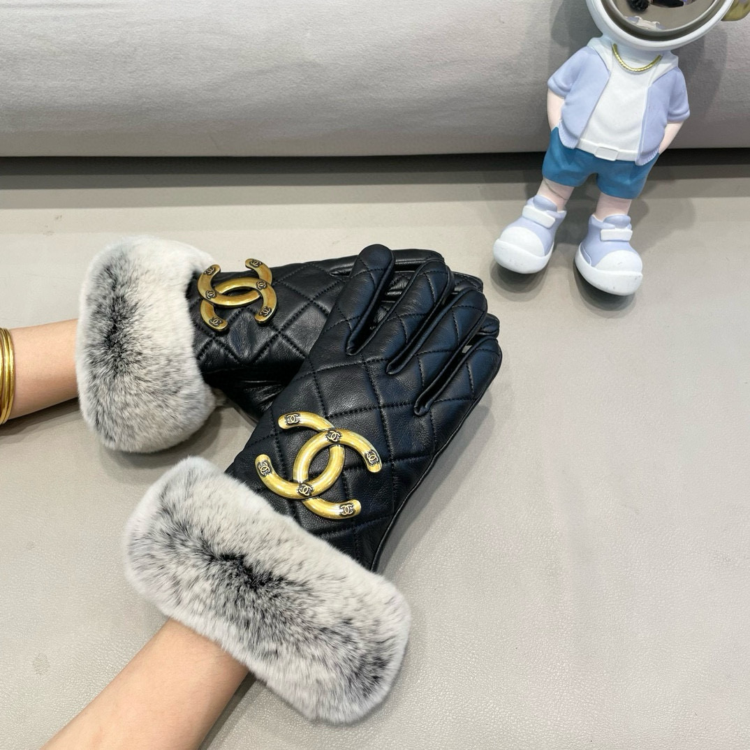 NO:294089,Chanel Chanel Autumn and Winter Lazy Rabbit Sheepskin Gloves are worth comparing the same style with different quality, instantly selling poor products in the market, imported first-class lazy Rabbit Hair with velvet, classic and outdated style. If you like it, you can buy it. This quality will be used this year and next year. [Happy] [Happy] [Happy] With box ML gloves, gloves, chanel, chanel, sheepskin, gloves19860909Chanel 香奈儿秋冬懒兔毛羊皮手套值得对比同款不同品质,秒杀市场差产品,进口一级羊皮懒兔毛内里加绒 经典不过时款.喜欢可以入手了,这种品质的今年用了明年还能用 [愉快][愉快][愉快]配上盒子码数ML手套,手套,chanel,chanel,sheepskin,gloves,accessory