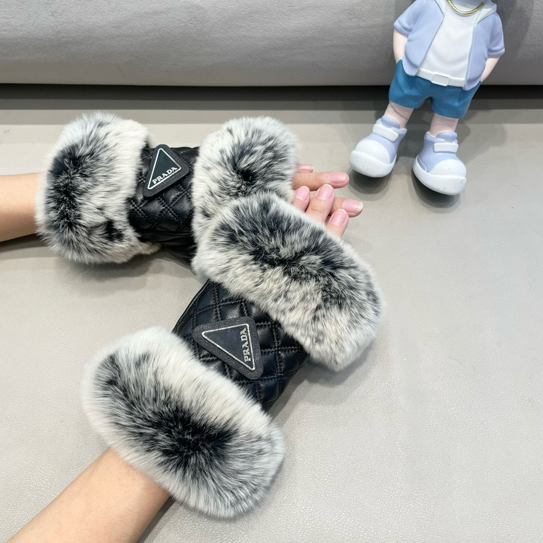 NO:294093,Prada Prada wrist guard fashion real sheepskin gloves ladies student writing office half finger gloves hand guard repair rabbit fur gloves hand warming gloves, gloves, prada, prada, sheepskin, gloves19860909普拉达Prada护腕时尚真羊皮手套女士学生写字办公半指手套护手獭兔毛手套暖手手套,手套,prada,prada,sheepskin,gloves,accessory