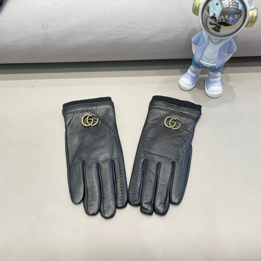 NO:294108,New new men's model exclusive first touch screen gloves Men's gloves Gucci new high-end sheepskin gloves for men's first choice. Do not miss 100% use imported sheepskin. The leather is delicate and soft. It is better to know that imported sheepskin has a unique feel and cashmere inside. The top-level workmanship is not missed. The authentic version is launched. Counter one to one. Number of numbers XL XXL gloves, gloves, gucci, sheepskin, gloves19860909配包装男款新款独家首发触屏手套 男士手套Gucci古奇新款高档羊皮手套型男首选 不可错过百分百选用进口羊皮 皮质细腻柔软 认准进口羊皮特有手感羊绒内里保暖更佳 顶级做工任何细节都不放过正品开版 专柜一比一 码数XL XXL手套,手套,gucci,sheepskin,gloves,accessory