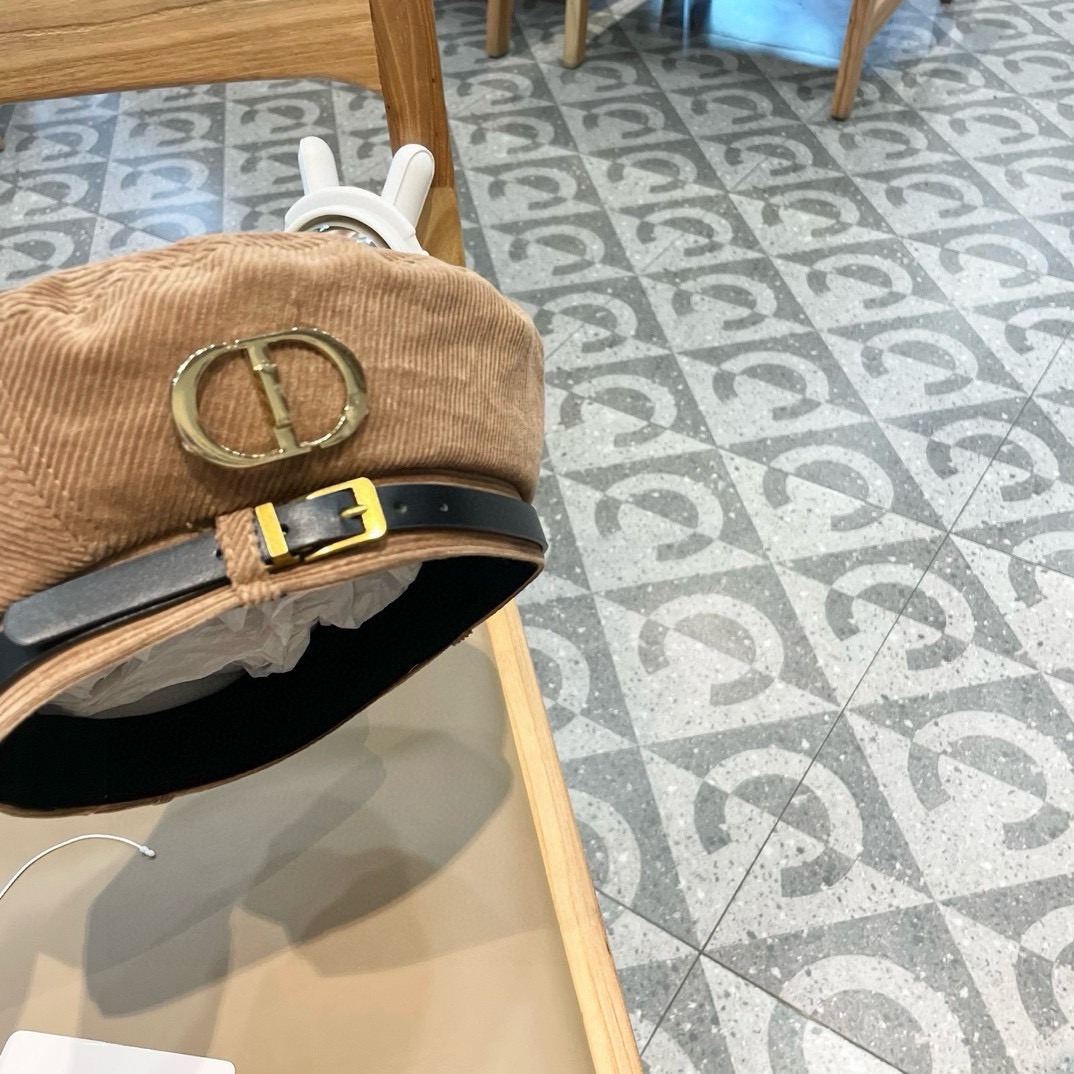 迪奥DIOR秋冬款美拉德风皮条贝雷帽女绒面大帽围显脸小新款保暖防风帽子