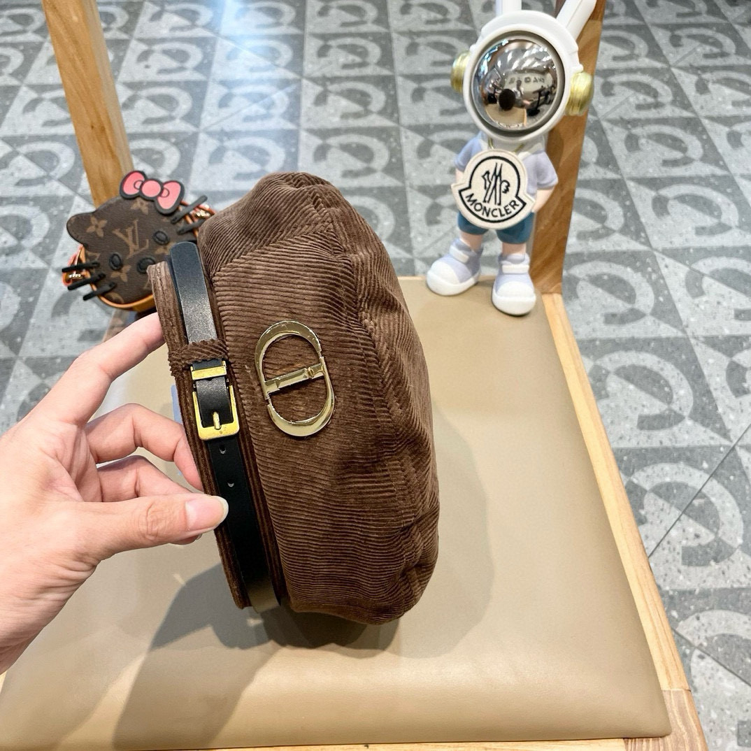 迪奥DIOR秋冬款美拉德风皮条贝雷帽女绒面大帽围显脸小新款保暖防风帽子