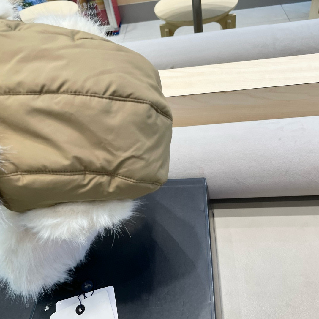 moncler东北防寒雷锋帽子女款秋冬季毛绒加厚保暖骑行电动车防风护耳棉帽
