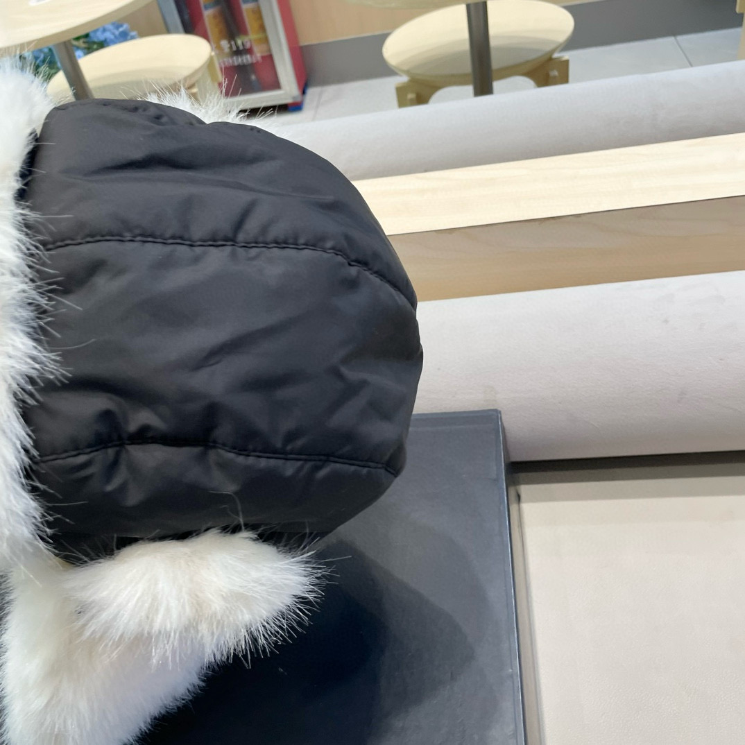 moncler东北防寒雷锋帽子女款秋冬季毛绒加厚保暖骑行电动车防风护耳棉帽