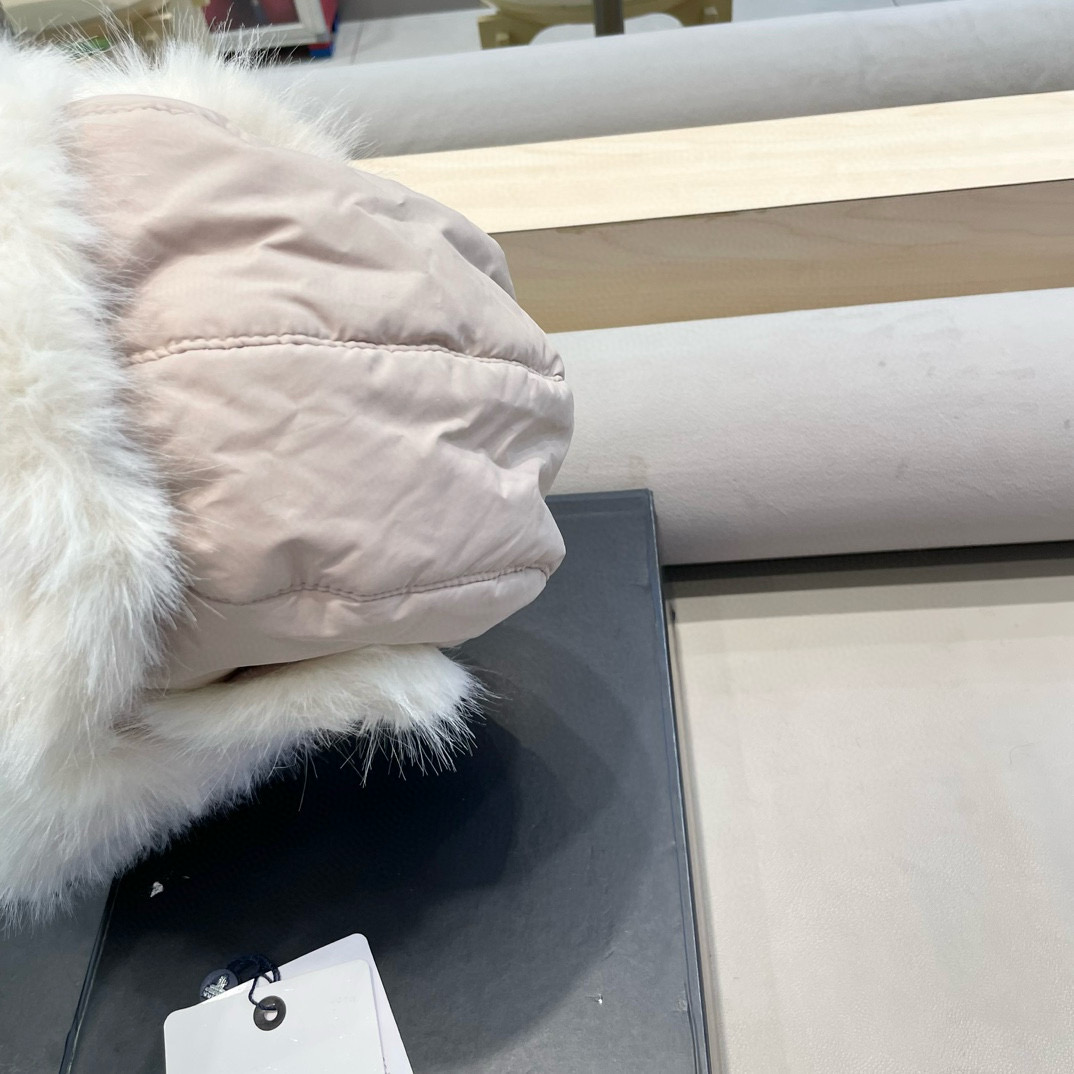 moncler东北防寒雷锋帽子女款秋冬季毛绒加厚保暖骑行电动车防风护耳棉帽