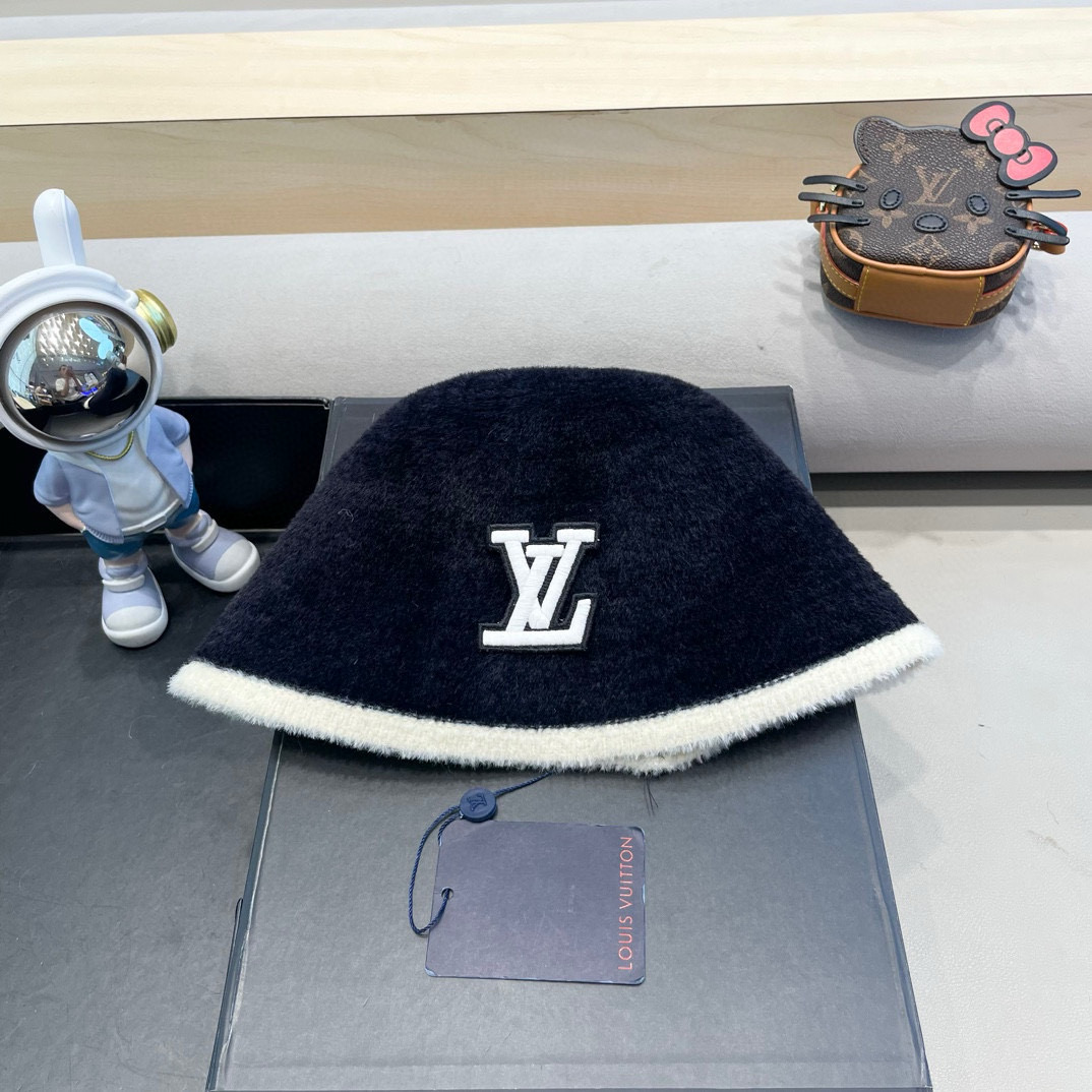 NO:220598,Louis Vuitton plush fisherman hat for women in autumn and winter new casual versatile bucket hat showing face small winter hairy hat fisherman hat baseball hat knit hat, hat, louis vuitton, louis vuitton, espadrilles, hats19860909路易威登lv毛绒渔夫帽女秋冬季新款休闲百搭水桶帽显脸小冬季毛茸茸帽子帽子渔夫帽棒球帽针织帽,帽子,louis vuitton,louis vuitton,espadrilles,hats,hat