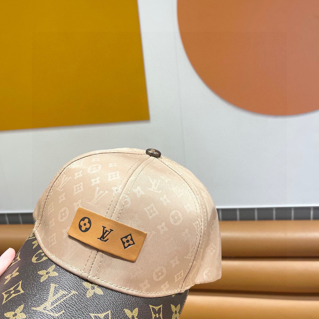  春夏新款LV新款鸭舌帽，高品质棒球帽，黑 咖两色，头围57cm左右